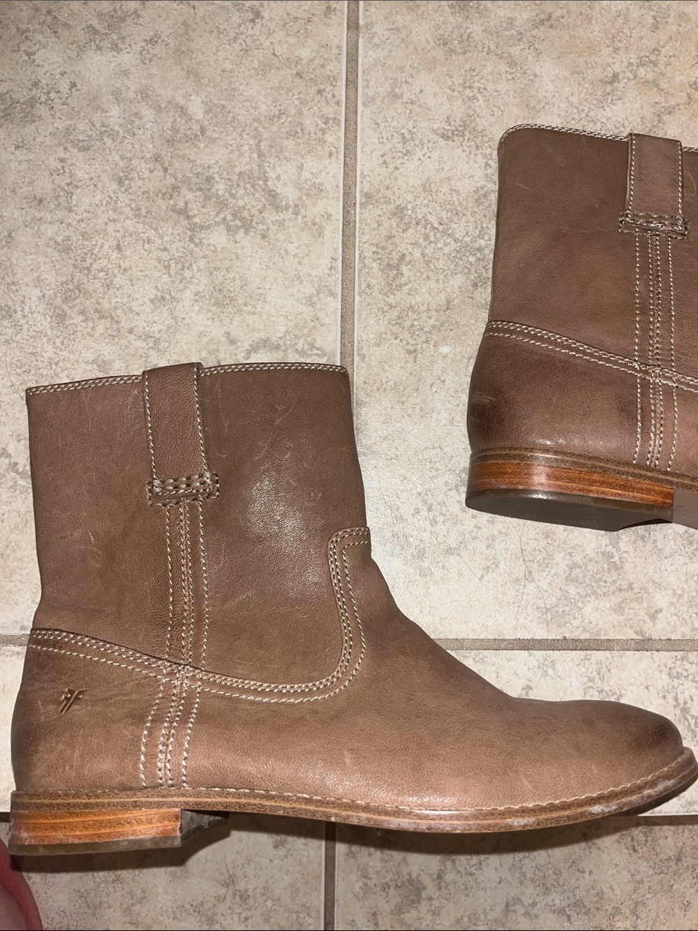 Frye Brown Distressed Leather Pull On Ankle Boots Women’s 8M - Picture 2 of 9